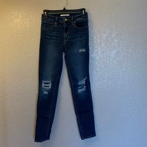 Levi’s 721. 26 waist. High rise skinny.
